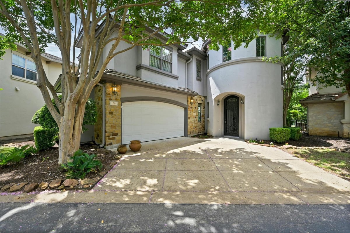 View 2800 Waymaker WAY Unit #20 in Davenport Rim Condo Amd 2800 Waymaker WAY Unit #20 - property photo 1 - Luxury home in Davenport Rim Condo Amd, Austin, TX