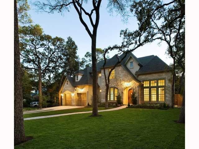 View 2801 Bonnie Rd in Tarrytown 2801 Bonnie Rd - property photo 1 - Luxury home in Tarrytown, Austin, TX