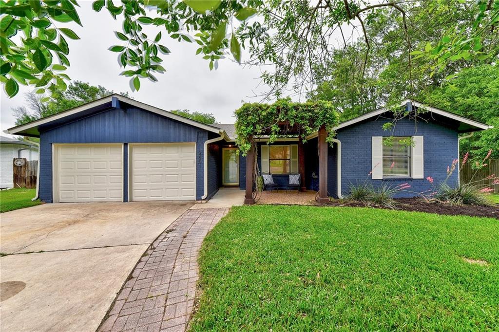 2801 Cornish Cir - front exterior - Luxury home in Cherry Creek Ph 06 Sec 01, Austin, TX
