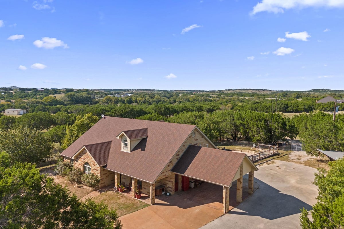 View 2804 County Road 1045 in James R Cook 2804 County Road 1045 - front exterior - Luxury home in James R Cook, Lampasas, TX