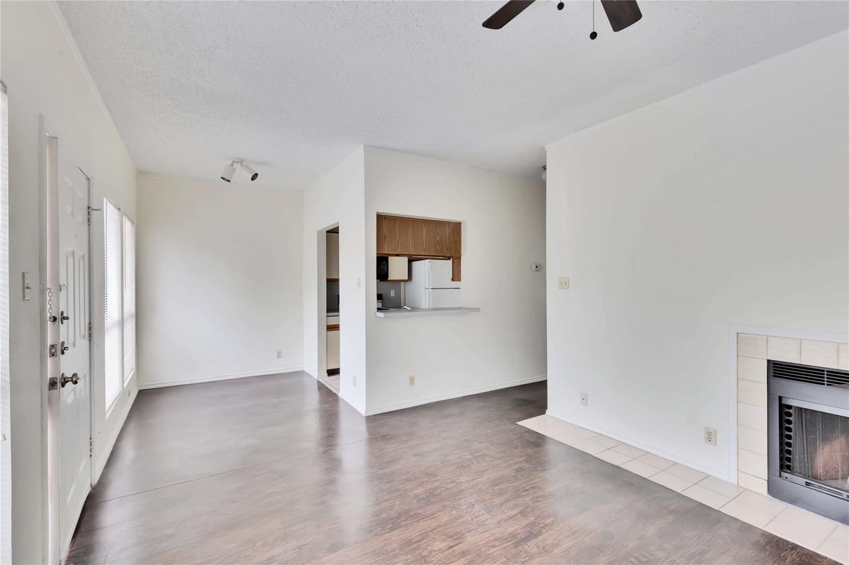 View 2804 Rio Grande St Unit #202 in Westview Condo 2804 Rio Grande St Unit #202 - front exterior - Luxury home in Westview Condo, Austin, TX