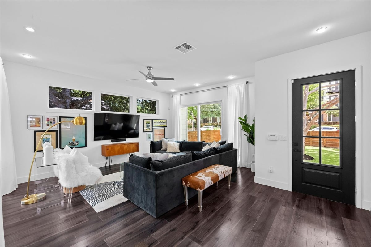 View 2806 W 44th ST Unit #A in Highland Park 2806 W 44th ST Unit #A - front exterior - Luxury home in Highland Park, Austin, TX