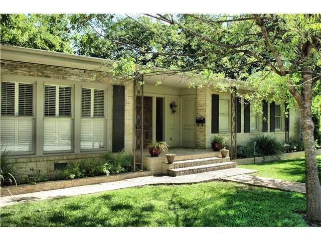 View 2808 Bowman Ave in Tarrytown 2808 Bowman Ave - property photo 1 - Luxury home in Tarrytown, Austin, TX