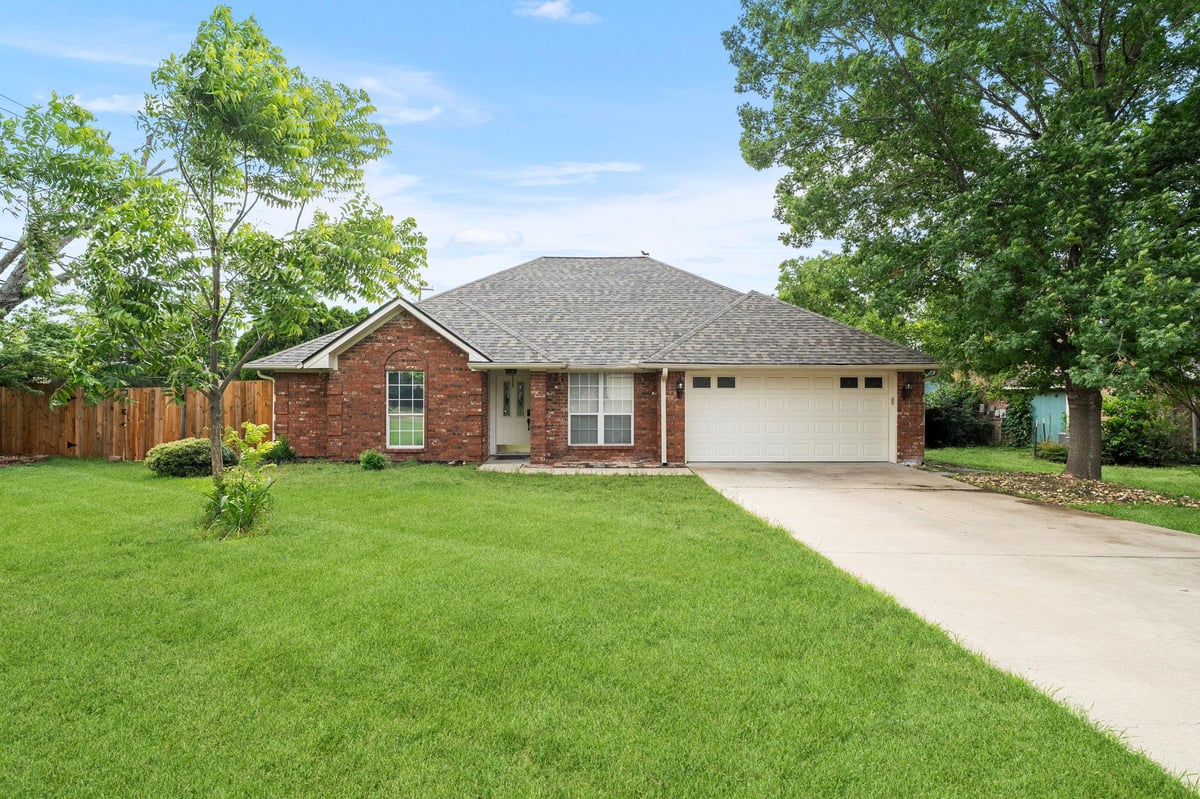 View 2808 Kneese DR in Forrest Hill Ph I 2808 Kneese DR - front exterior - Luxury home in Forrest Hill Ph I, Belton, TX