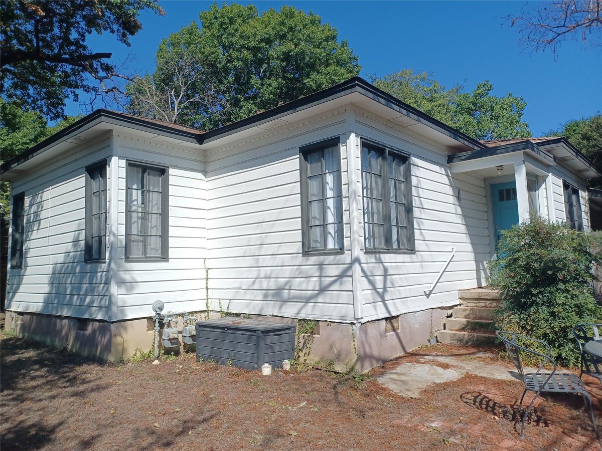2808 Windsor RD Unit #A - property photo 1 - Luxury home in Tarry Town 05, Austin, TX