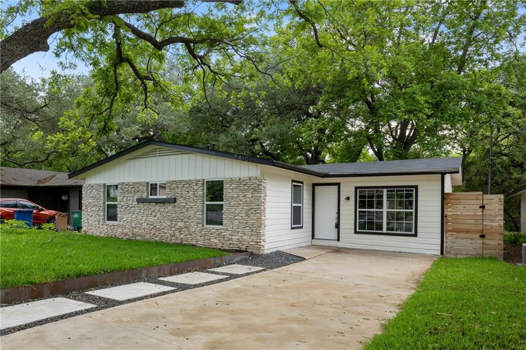 View 2810 Brinwood Ave in Brinwood Sec 03 2810 Brinwood Ave - front exterior - Luxury home in Brinwood Sec 03, Austin, TX