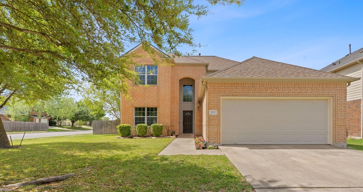 View 2817 Beach Plum Cv in Estates Rowe Lane Sec 02 2817 Beach Plum Cv - front exterior - Luxury home in Estates Rowe Lane Sec 02, Pflugerville, TX