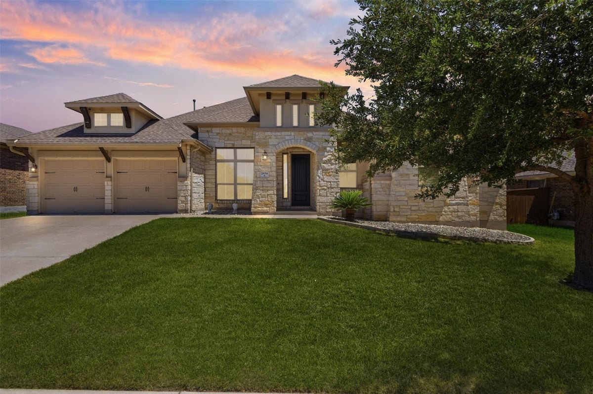 View 2834 Diego CT in Paloma Lake Sec 4B 2834 Diego CT - front exterior - Luxury home in Paloma Lake Sec 4B, Round Rock, TX