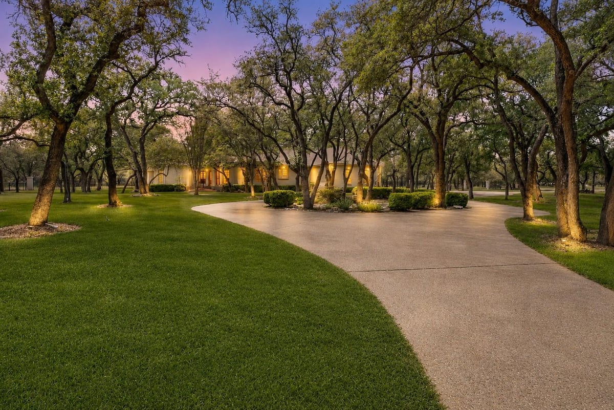 View 2841 Oak Haven CIR in Cedar Hollow Crossing 2841 Oak Haven CIR - front exterior - Luxury home in Cedar Hollow Crossing, Georgetown, TX