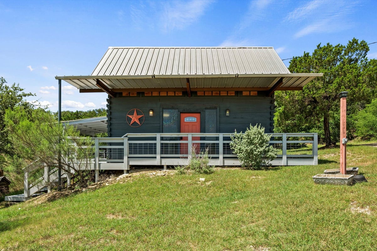 28531 Paradise Manor DR - front exterior - Luxury home in Paradise Manor, Marble Falls, TX
