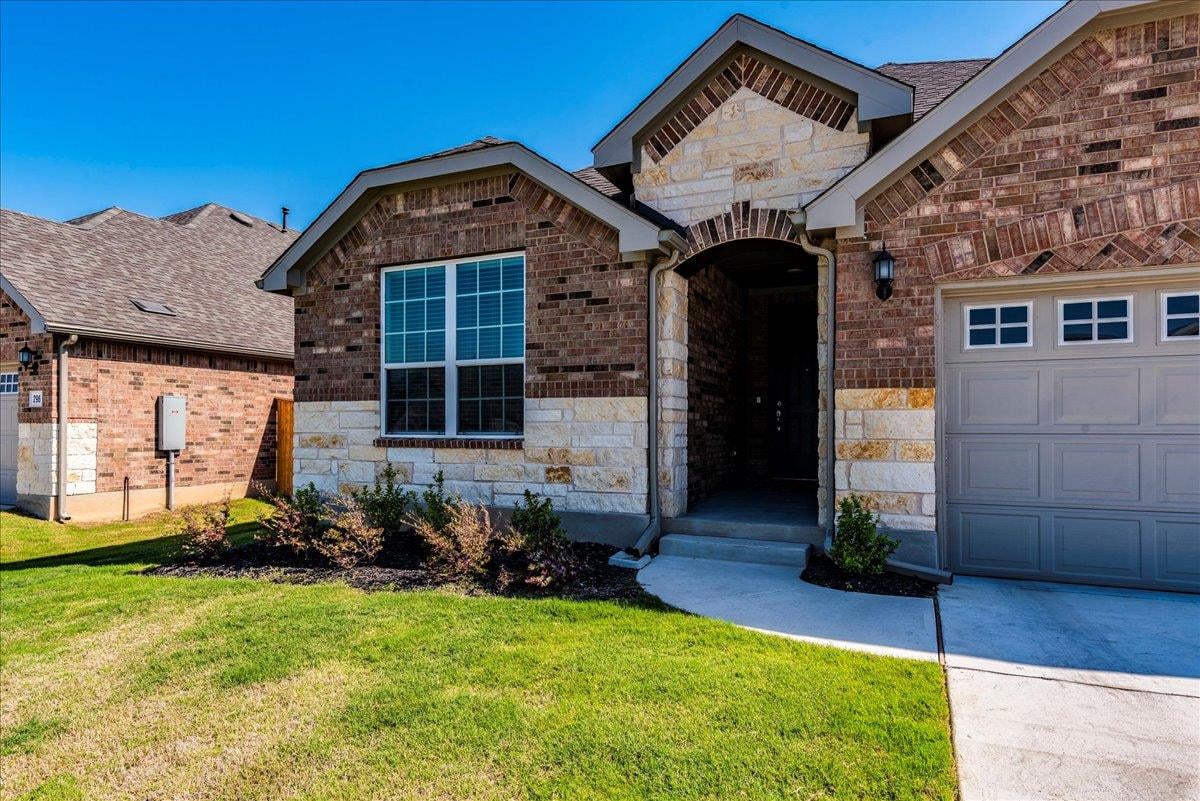 Kitchen at 286 Muddy Creek Way - 4 bed 2 bath home