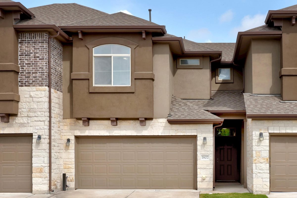 View 2880 Donnell DR Unit #1802 in DONNELL PARKE CONDOS 2880 Donnell DR Unit #1802 - front exterior - Luxury home in DONNELL PARKE CONDOS, Round Rock, TX