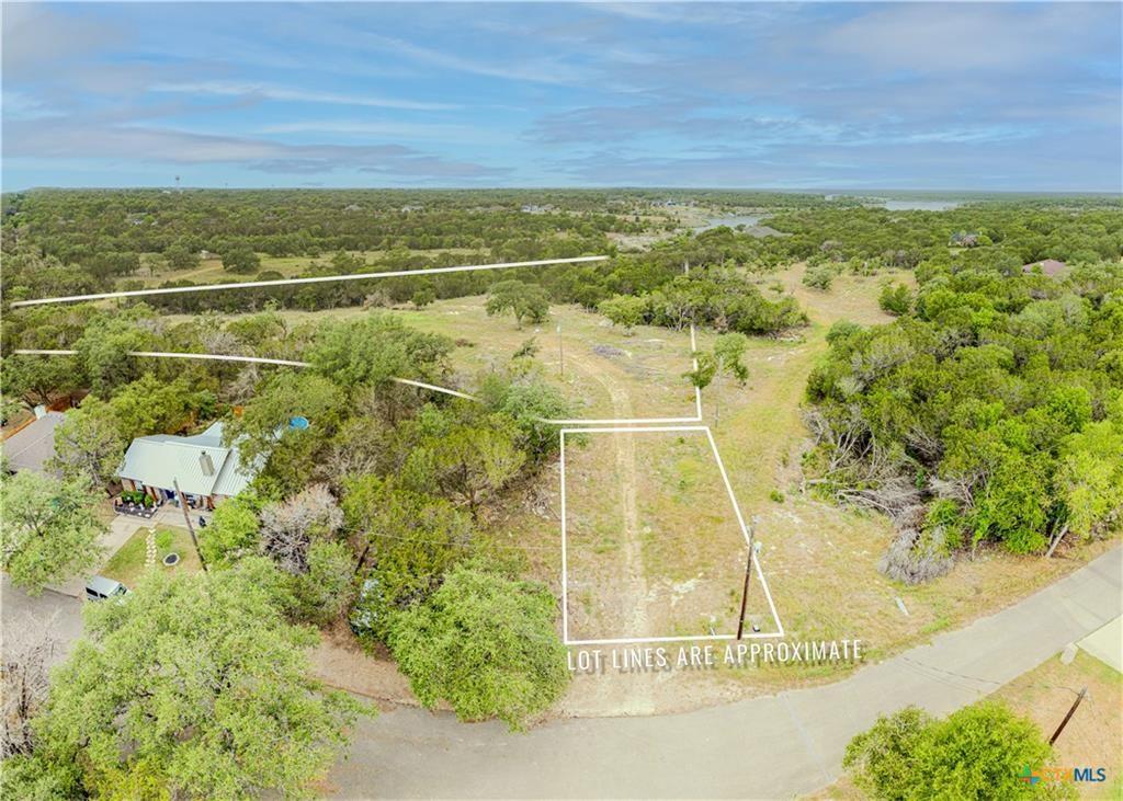 View 29 Artesian Dr in Artesian Retreat 29 Artesian Dr - front exterior - Luxury lot in Artesian Retreat, Belton, TX