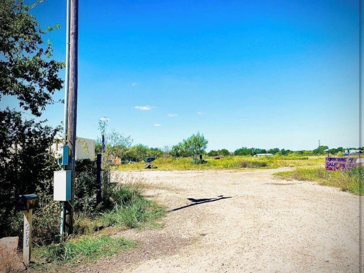 View 290 Pebblestone Rd in Cat Branch Ranches 290 Pebblestone Rd - front exterior - Luxury home in Cat Branch Ranches, Dale, TX