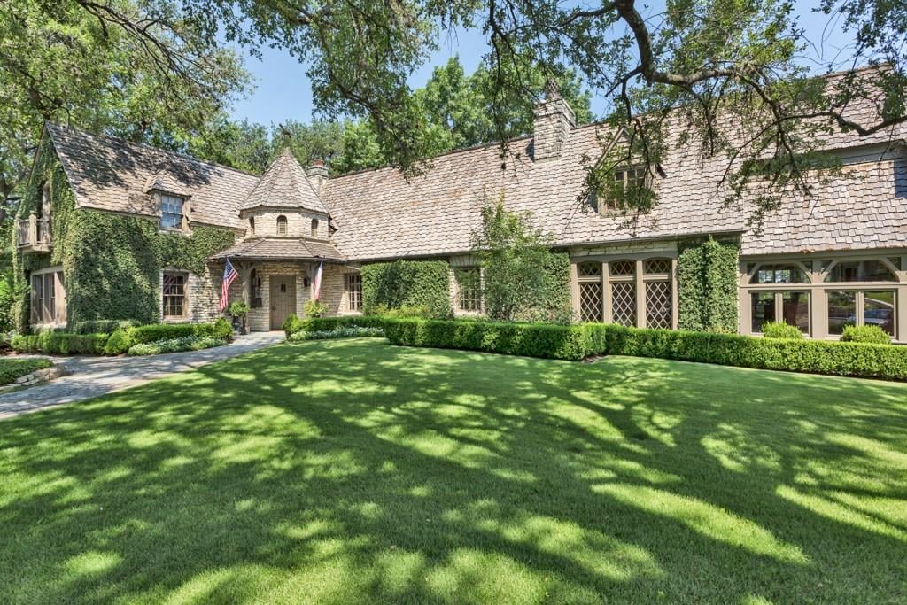View 2900 Tarry Trl in Tarrytown 2900 Tarry Trl - property photo 1 - Luxury home in Tarrytown, Austin, TX