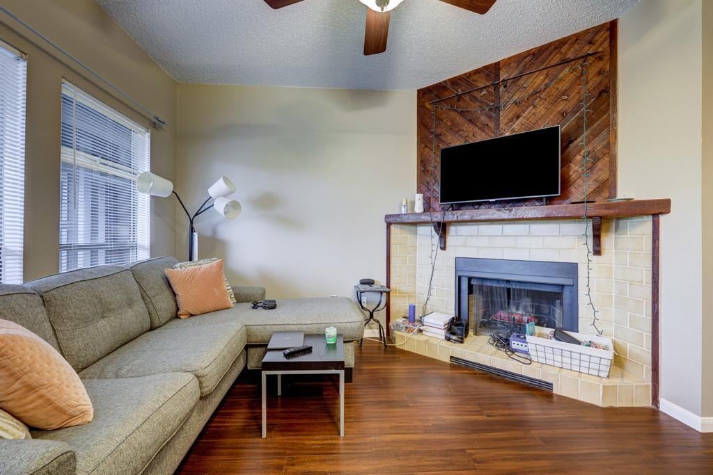 Primary bedroom at 2901 San Jacinto Blvd Unit #204 - 1 bed 1 bath home