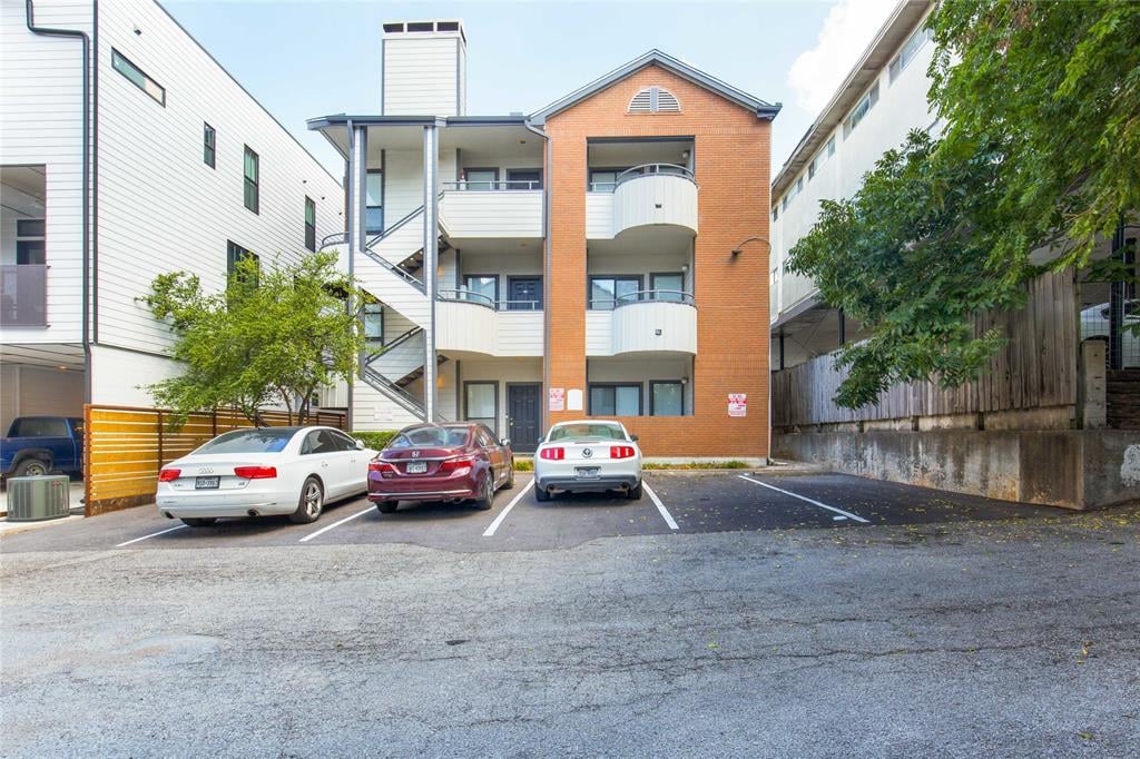 View 2902 Cole St Unit #210 in Dominion Condo 2902 Cole St Unit #210 - property photo 1 - Luxury home in Dominion Condo, Austin, TX