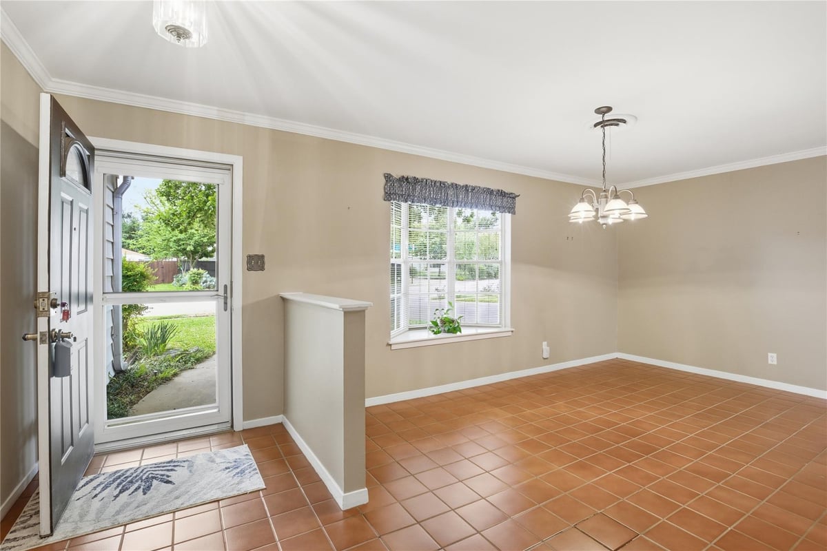 Living area at 2902 Dover Pl - 3 bed 2 bath home