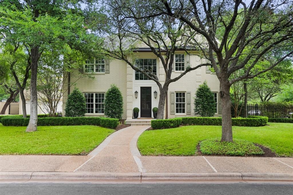 View 2902 Montebello CT in Treemont Ph B Sec 02 2902 Montebello CT - front exterior - Luxury home in Treemont Ph B Sec 02, Austin, TX