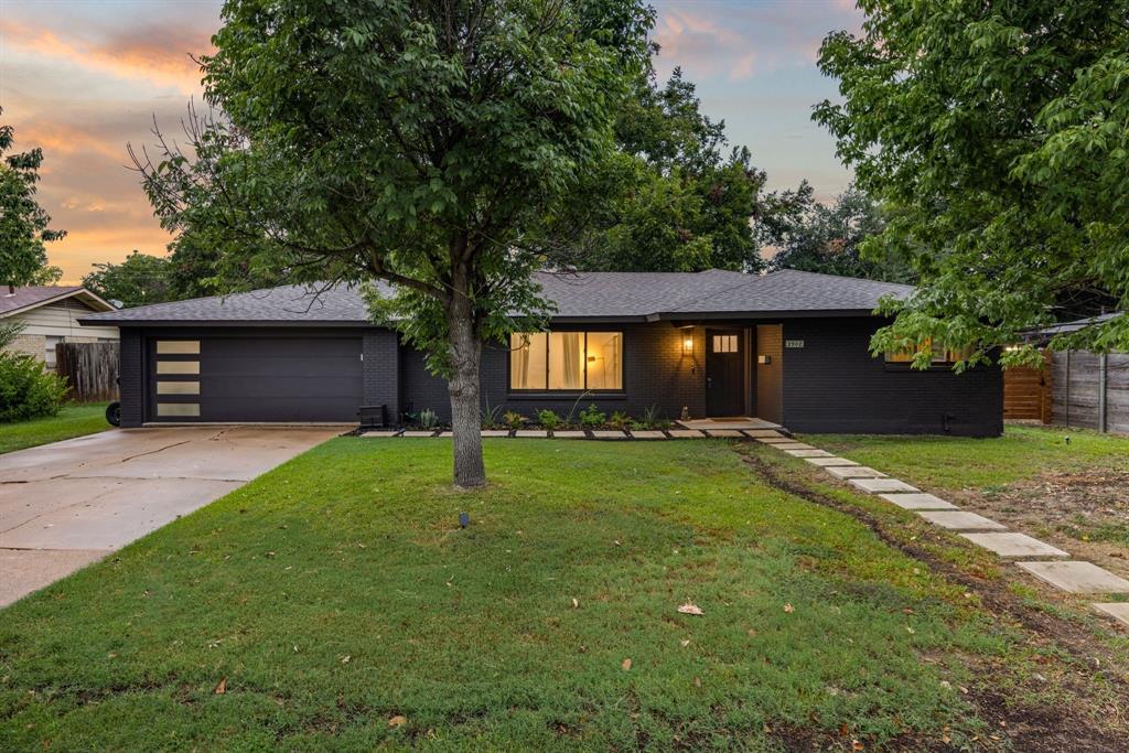 2902 Skylark Dr - front exterior - Luxury home in Allandale Park Sec 04, Austin, TX