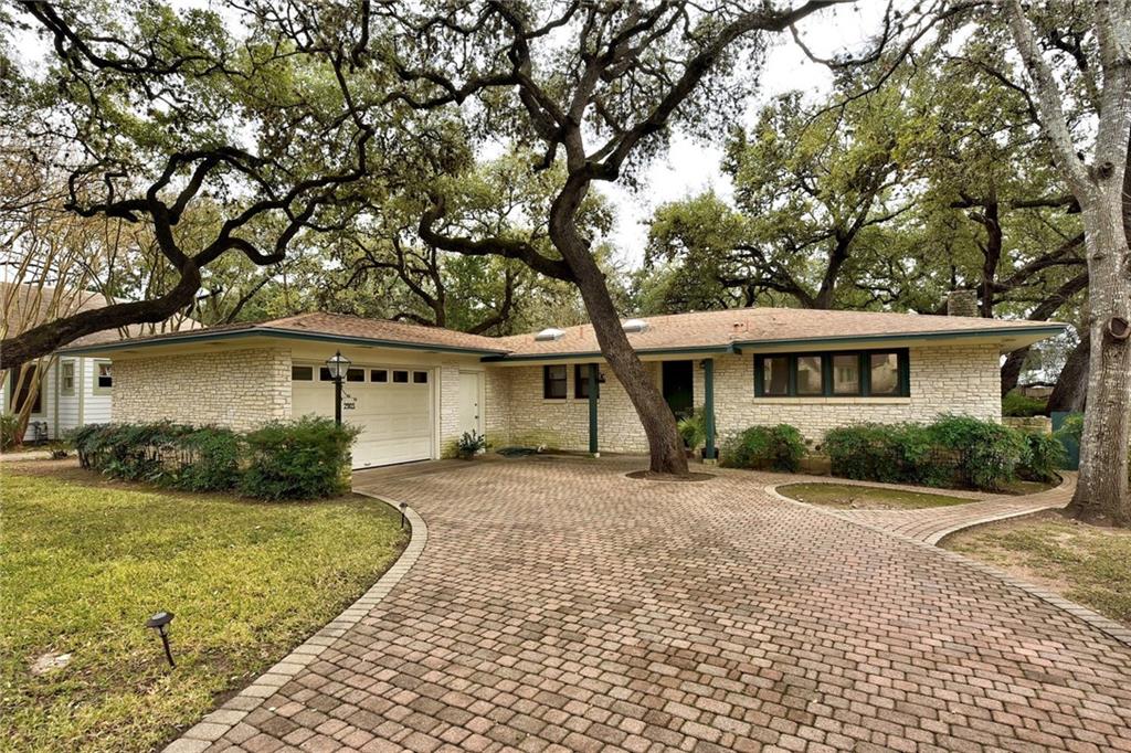 View 2903 Bonnie Rd in Tarrytown 2903 Bonnie Rd - property photo 1 - Luxury home in Tarrytown, Austin, TX