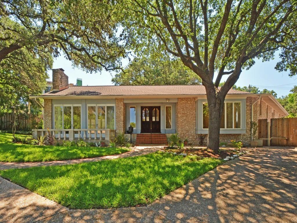 View 2905 Scenic Dr in Tarrytown 2905 Scenic Dr - property photo 1 - Luxury home in Tarrytown, Austin, TX