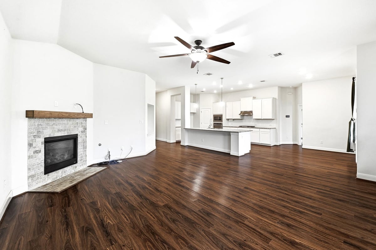 Primary bedroom at 2907 Cattleman Gln - 5 bed 3 bath home