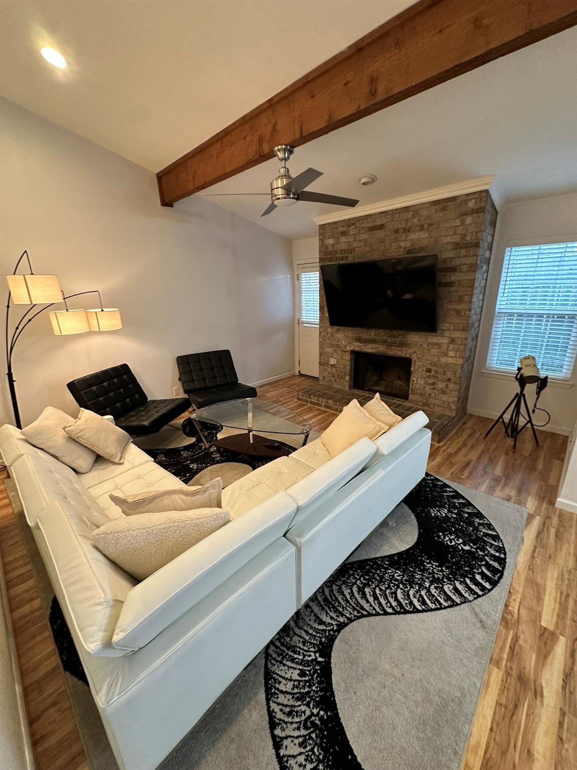View 2907 Pearl ST Unit #105 in Pearl Street Condo Ph 01 2907 Pearl ST Unit #105 - property photo 1 - Luxury home in Pearl Street Condo Ph 01, Austin, TX
