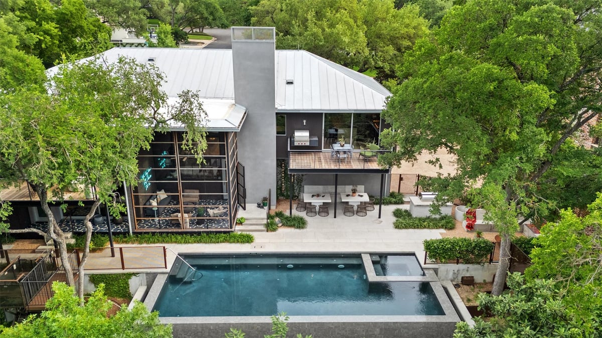 2908 Scenic Dr - front exterior - Luxury home in Brown Herman Add 02 Sec 04, Austin, TX