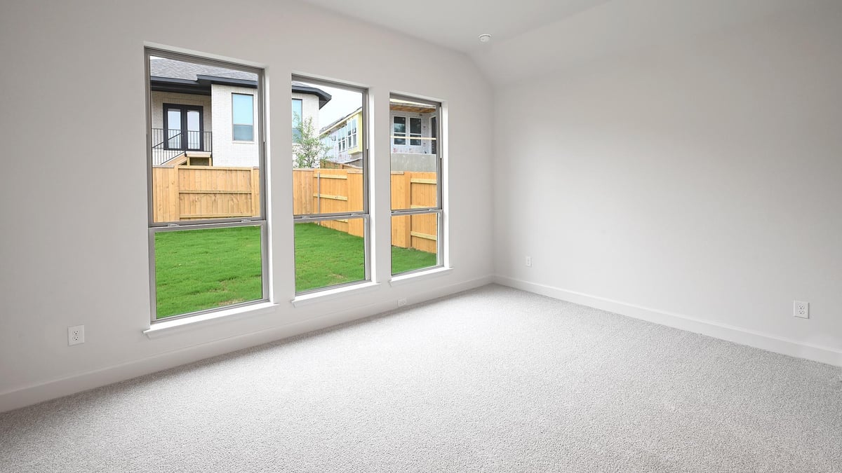 Primary bedroom at 291 Basket Flower Loop - 1 bed 3 bath home