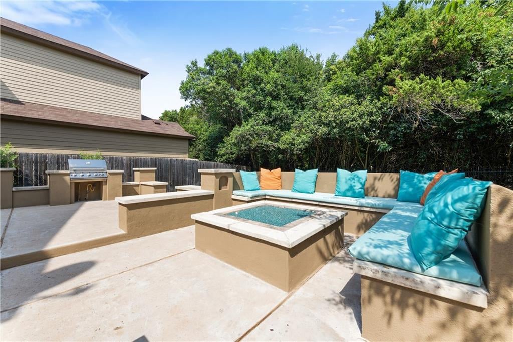 2913 Corbin Ln - front exterior - Luxury home in Crossing At Bouldin Creek The, Austin, TX