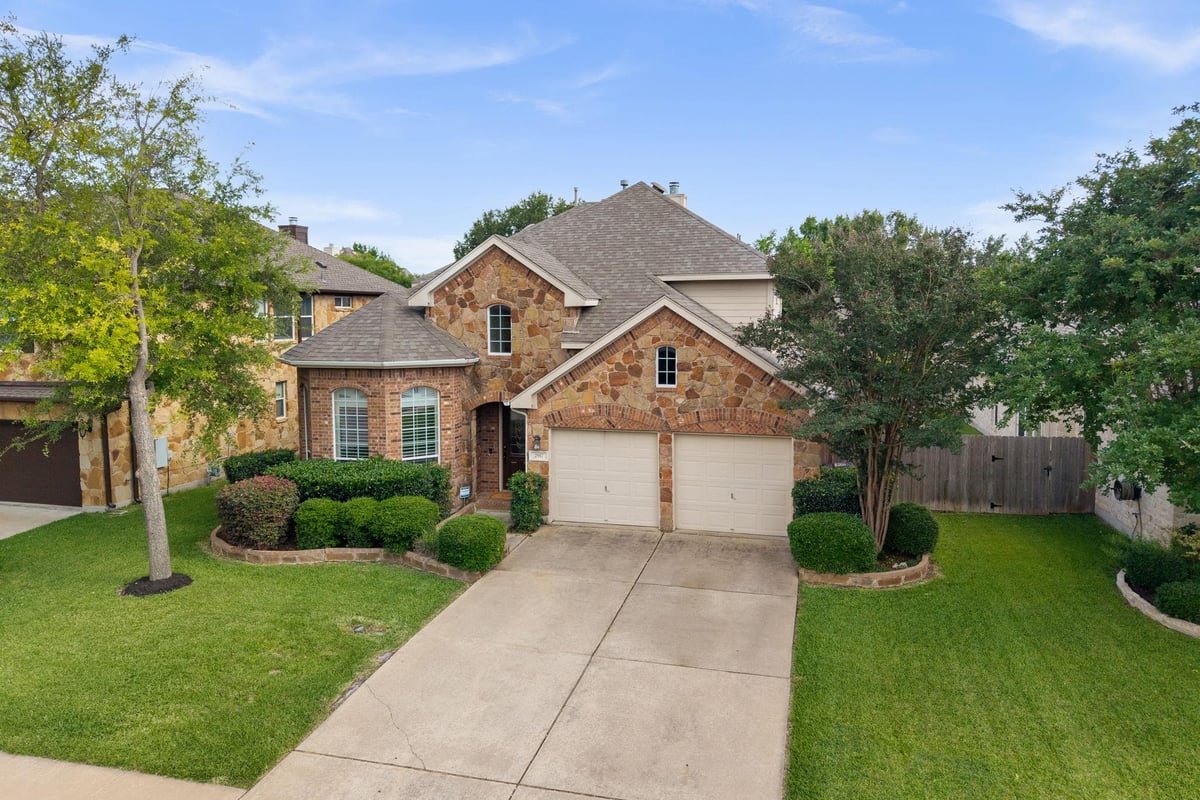 View 2917 Laurel Grove WAY in Hidden Glen Ph 04A 2917 Laurel Grove WAY - front exterior - Luxury home in Hidden Glen Ph 04A, Round Rock, TX