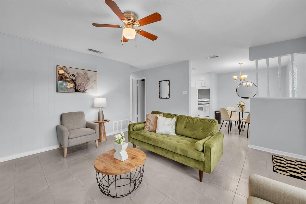 Living area at 2918 Antelope Trl - West Gate Add 1st Unit Re, Temple, TX