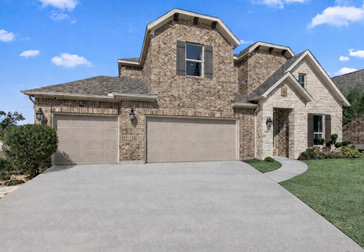 View 292 Milam Creek Dr in 6 Creeks Ph 1 Sec 8A 292 Milam Creek Dr - front exterior - Luxury home in 6 Creeks Ph 1 Sec 8A, Kyle, TX