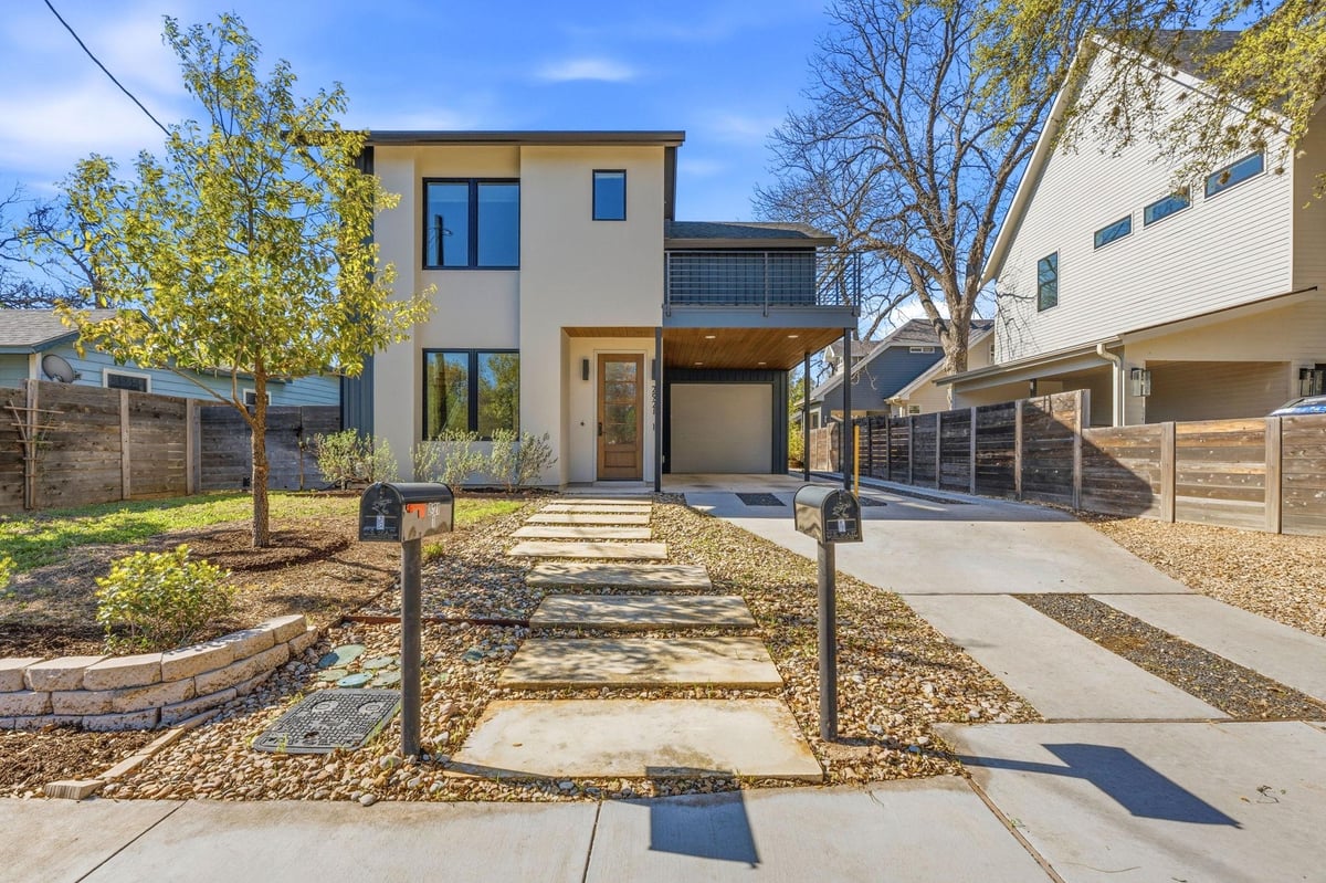 View 2921 Lyons Rd Unit #1 in Chernosky 14 2921 Lyons Rd Unit #1 - front exterior - Luxury home in Chernosky 14, Austin, TX