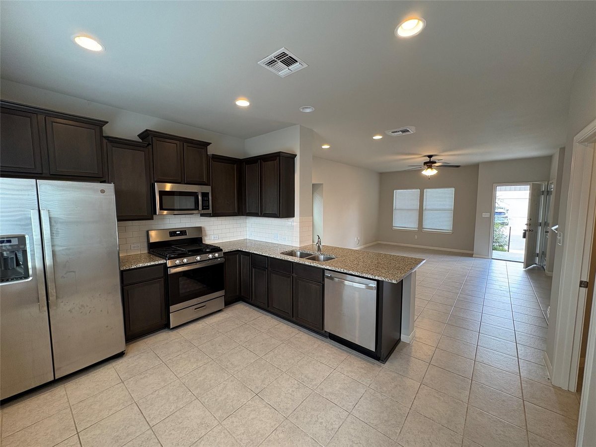 Kitchen at 2924 Brand Iron Dr - 3 bed 2 bath home