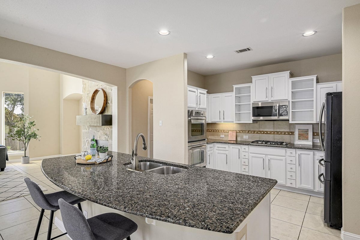 Living area at 2937 Castellan Ln - 5 bed 4 bath home