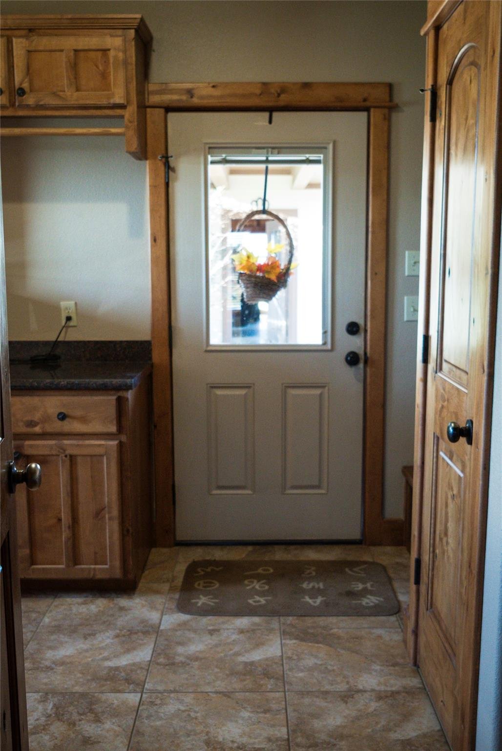 Bathroom at 298 CR 346 Rd - 3 bed 3 bath home