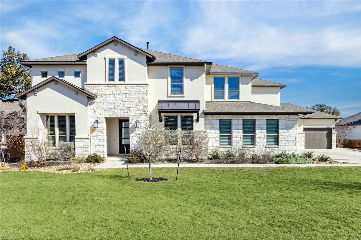 View 298 Premier Park LOOP in Caliterra Ph Two Sec Seven 298 Premier Park LOOP - front exterior - Luxury home in Caliterra Ph Two Sec Seven, Dripping Springs, TX