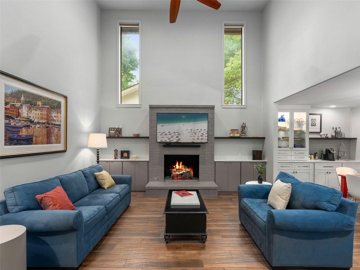 Primary bedroom at 299 W Edgewater Ter - 4 bed 3 bath home