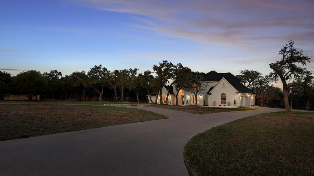 View 3 Coach House Rd in Heritage Oaks 3 Coach House Rd - front exterior - Luxury home in Heritage Oaks, Austin, TX