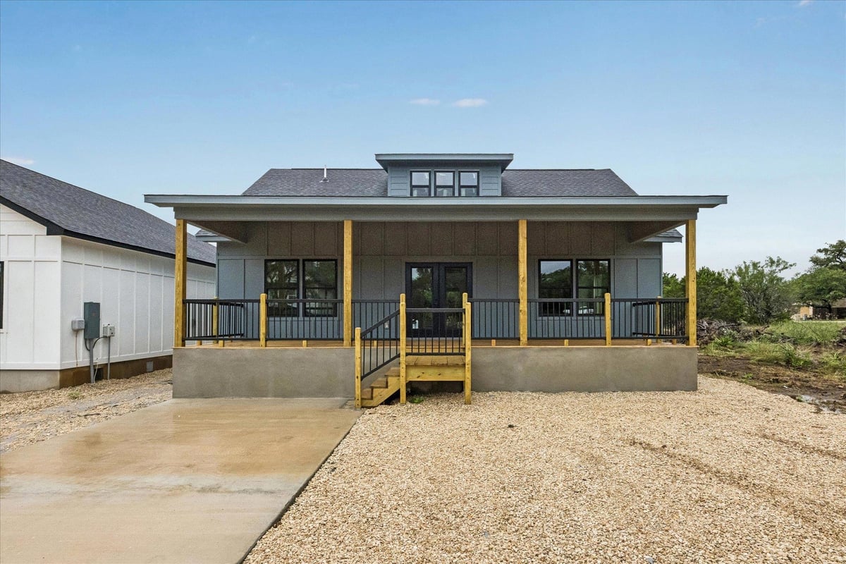 View 3 Rocky RUN in Woodcreek Sec 22 3 Rocky RUN - front exterior - Luxury home in Woodcreek Sec 22, Wimberley, TX