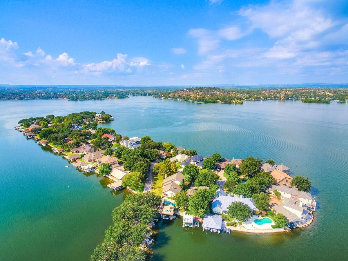 View 30 Beaver Island in Beaver Island 30 Beaver Island - front exterior - Luxury lot in Beaver Island, Granite Shoals, TX