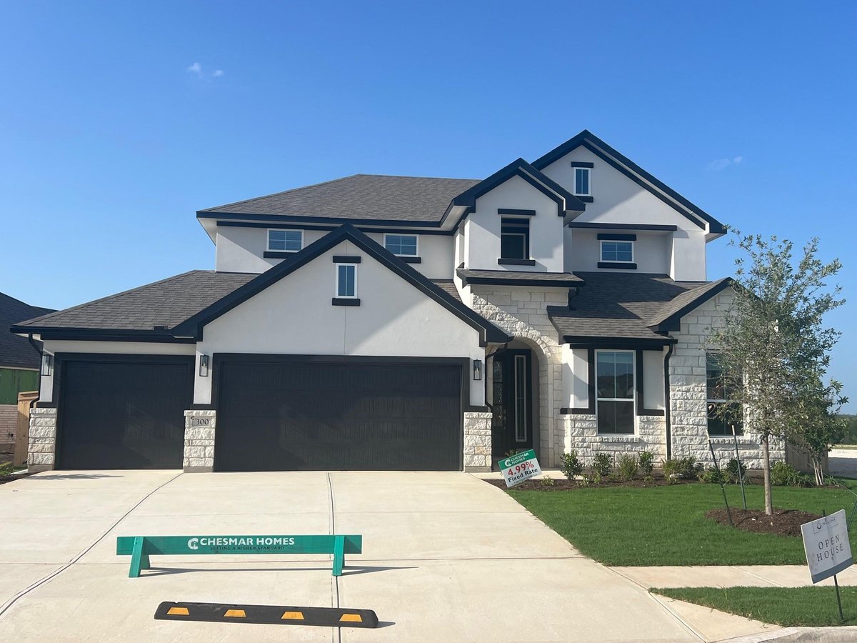 300 Blue Vervain TRL - front exterior - Luxury home in Nolina, Georgetown, TX