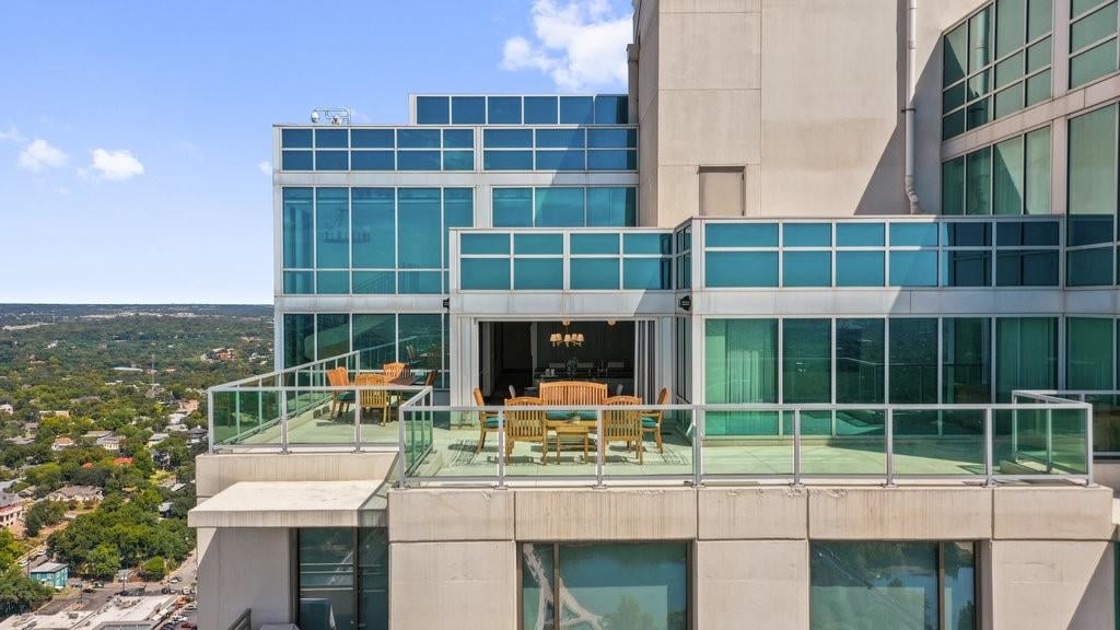 View 300 Bowie ST Unit #4201 in Spring Condo Amd 300 Bowie ST Unit #4201 - front exterior - Luxury home in Spring Condo Amd, Austin, TX