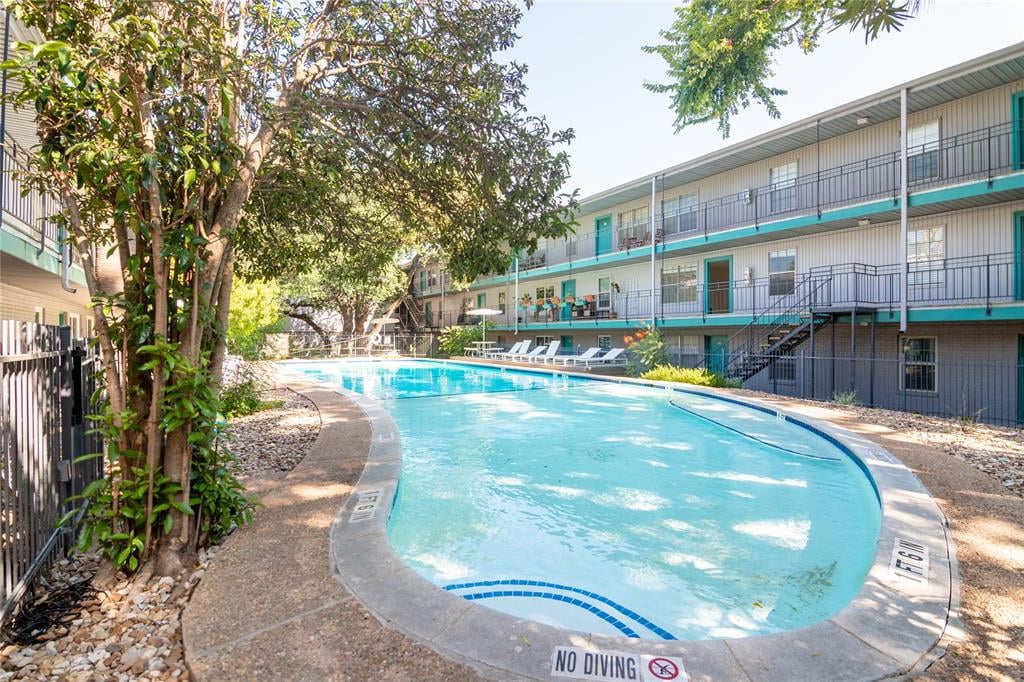 View 300 Crockett ST Unit #220 in Bouldin Creek 300 Crockett ST Unit #220, photo 1, Bouldin Creek, Austin, TX