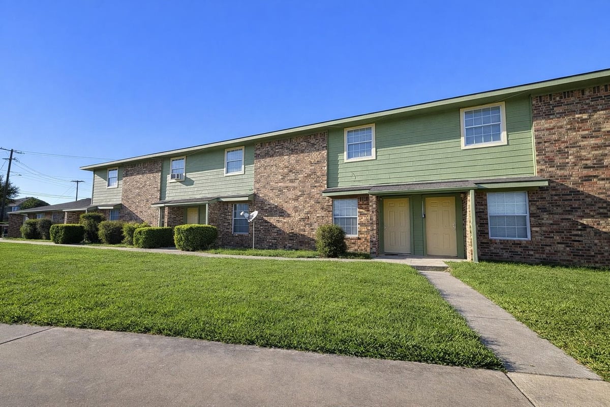 Primary bedroom at 300 Meadow Dr - 1 bed 1 bath home