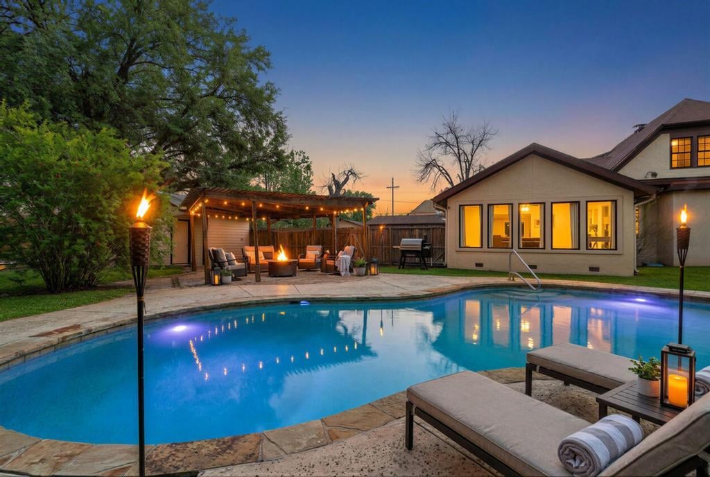 View 300 Mills ST in Burleson 300 Mills ST - property photo 1 - Luxury home in Burleson, Smithville, TX