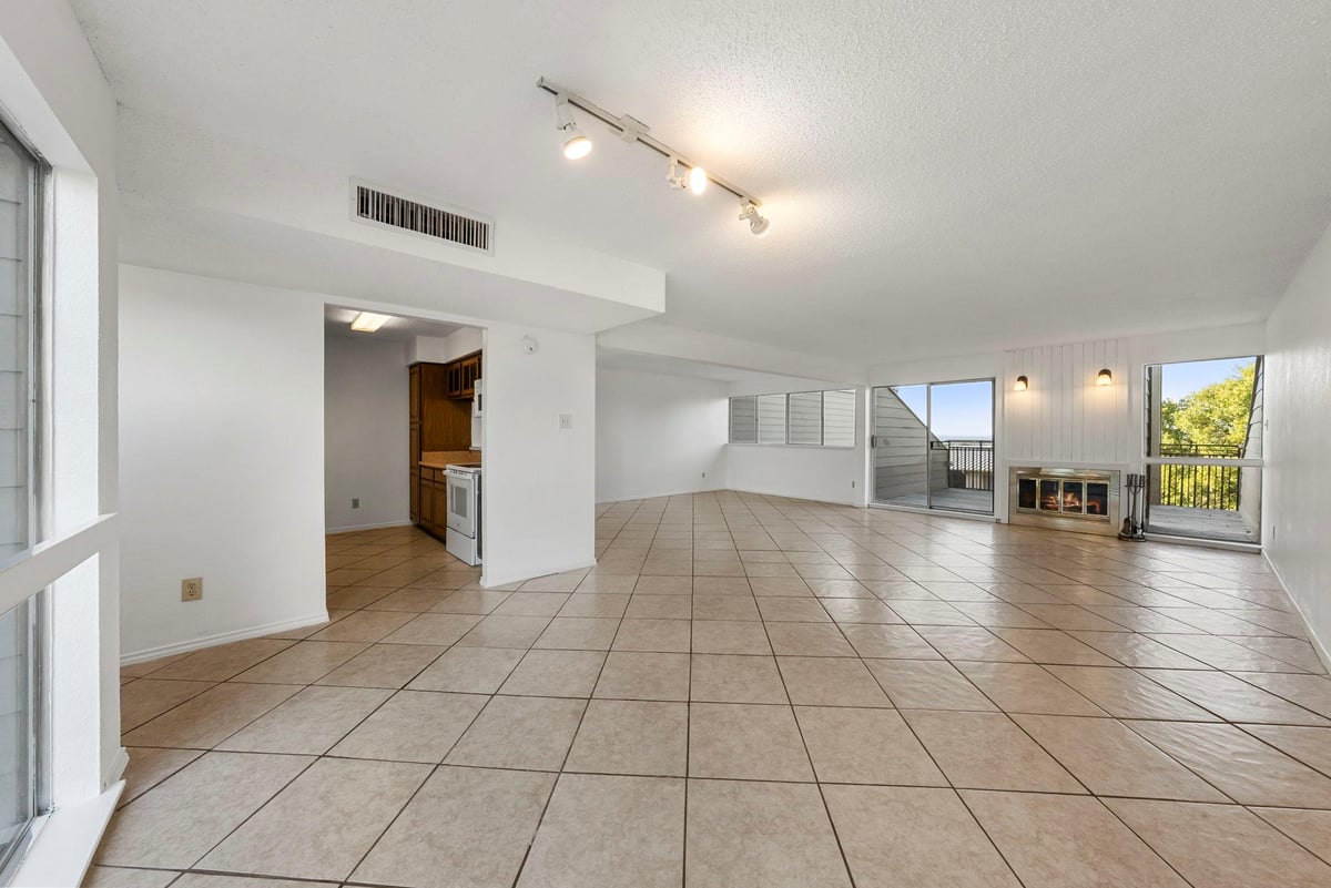 View 300 Out Yonder Unit #178 in High Vista Condos 300 Out Yonder Unit #178 - front exterior - Luxury home in High Vista Condos, Horseshoe Bay, TX