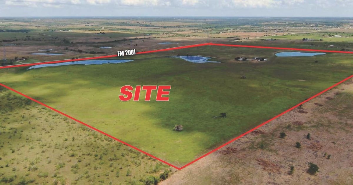 View 300 Three Lakes RD in N/A 300 Three Lakes RD - property photo 1 - Luxury lot in N/A, Kyle, TX